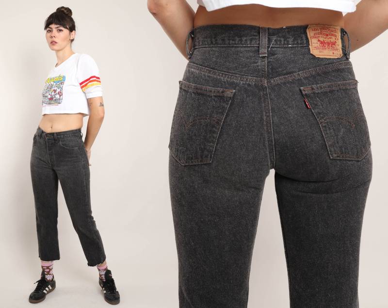 80S Levi's 501 Jeans Verblasster Schwarzer Denim, Roher Saum, Made in Usa, Xs 25X24 80S Levi's 501 Jeans Verblasster Schwarzer Denim, Roher Saum, Made in Usa, Xs 25X24 von LuxieVintage
