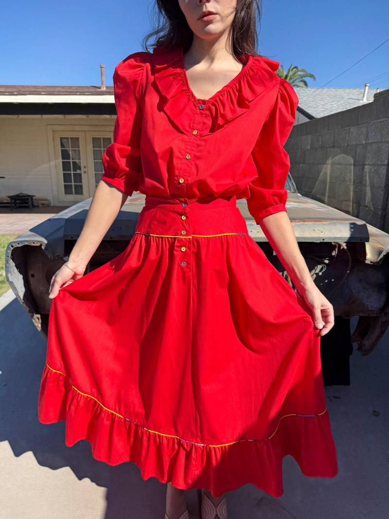 80Er Jahre Red Prairie Set Vintage Circle T Von Marilyn Lenox Rote Bluse & Rock Ensemble von LuxieVintage