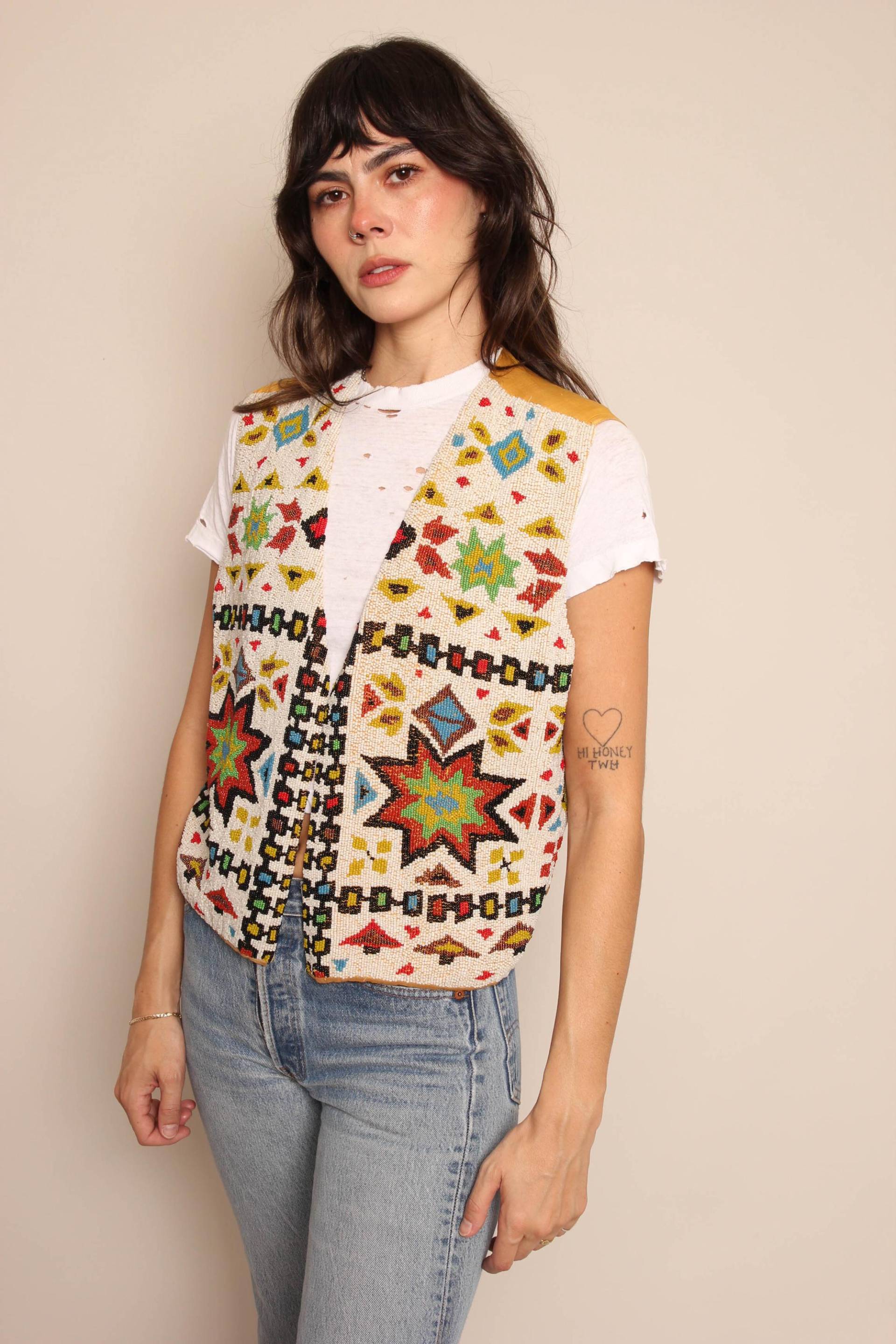 80S Andere Ziel Schwer Perlenbesetzte Weste Southwestern Motiv, Größe M L von LuxieVintage