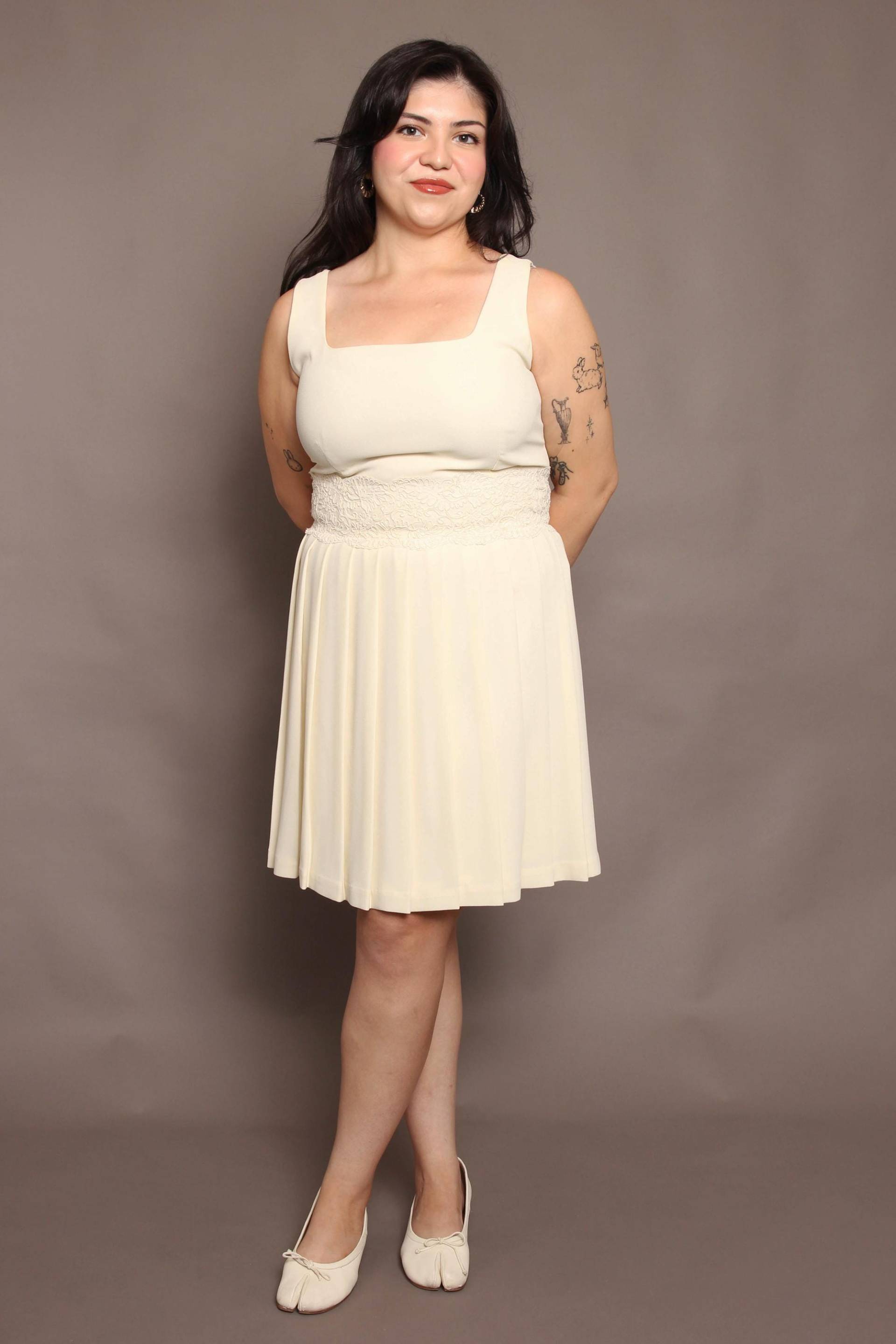 90Er Jahre Plissee Tank Kleid Vintage Yves Cosette Depeche Mode Kleid in Creme, Gr. L von LuxieVintage