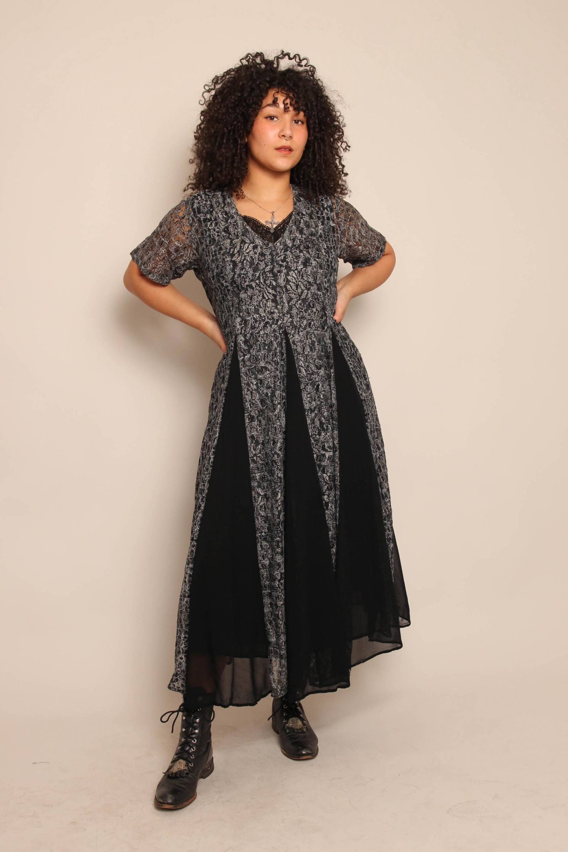 90S Verfluchte Hexe Vintage J.g.g. Schwarzes Kleid Mit Blumenspitze & Chiffon, Gr. L Xl von LuxieVintage