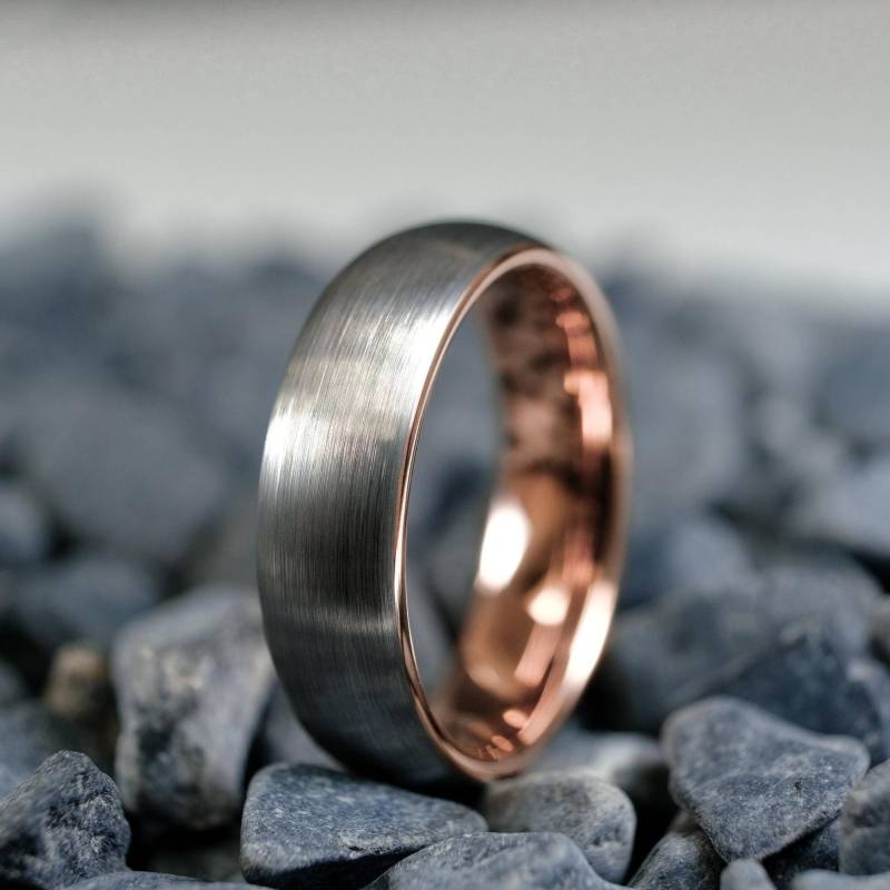 6 Mm Gebürsteter Silber Wolfram Ehering Mit Rosegold Interieur - Unisex Ring von LuxuriaJewelers