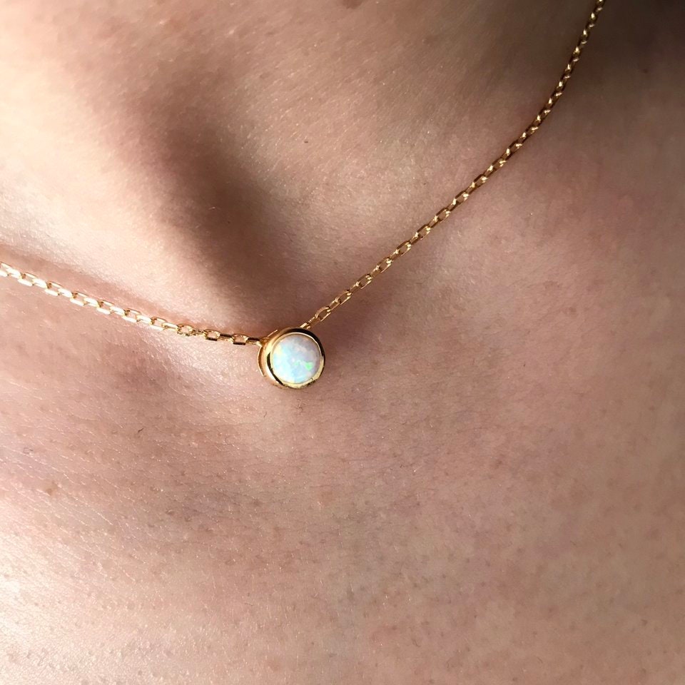 Schlichte Opal Halskette Einzelne, Zierliche Halskette, 18K Gelbgold Über 925 Sterling Silber Kette Zarte, Alltags Schlichte Opal Halskette Einzelne, Zierliche Halskette, 18K Gelbgold Über 925 Sterling Silber Kette Zarte, Alltags von Luxury213