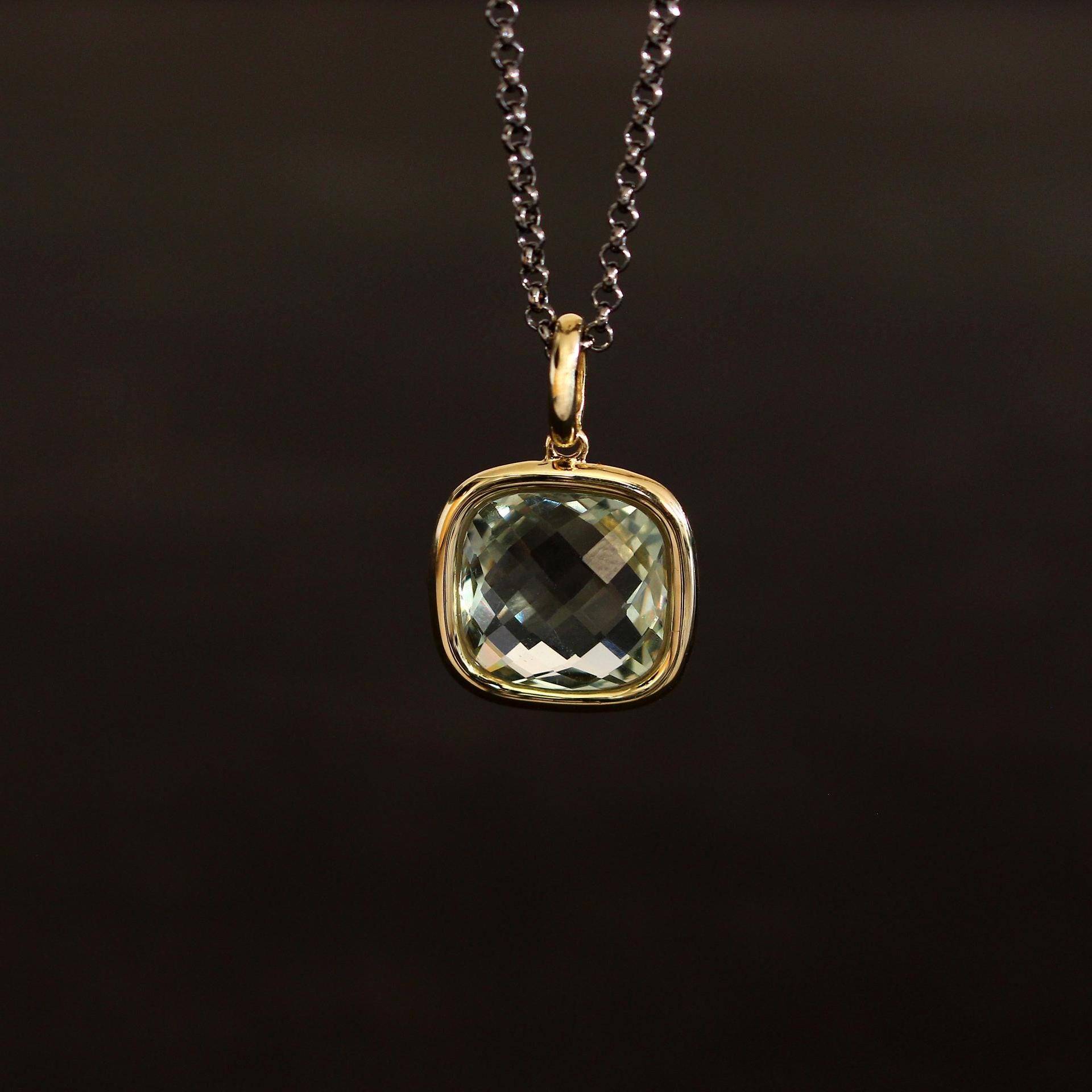 Goldanhänger Mit Pastellgrünem Prasiolith 14Ct Goldanhänger Mit Pastellgrünem Prasiolith 14Ct von LuxuryInDesign