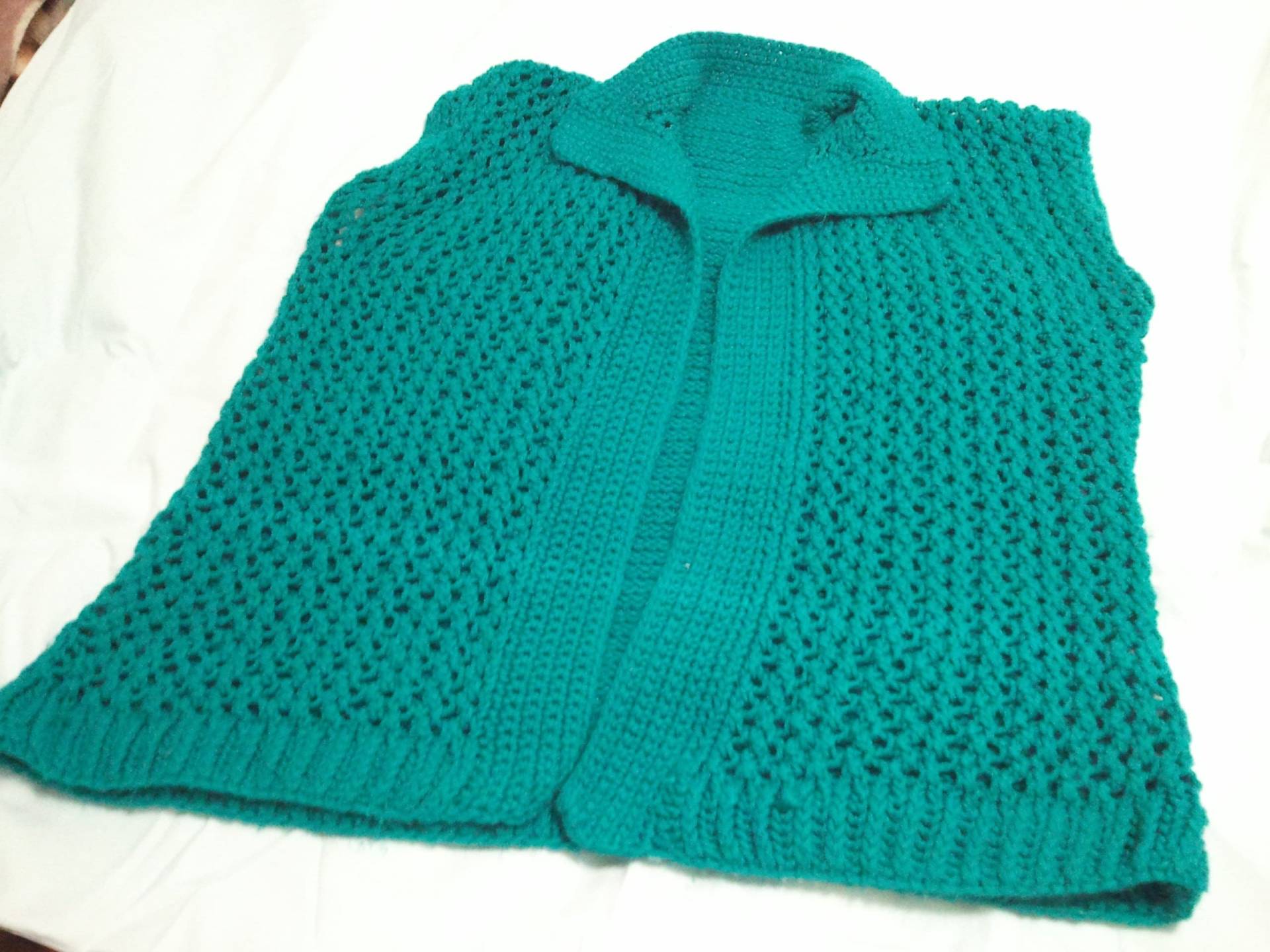 Frauen Weste Handgestrickt in Verschiedenen Größen Und Farben von LuxuryKnitFashion