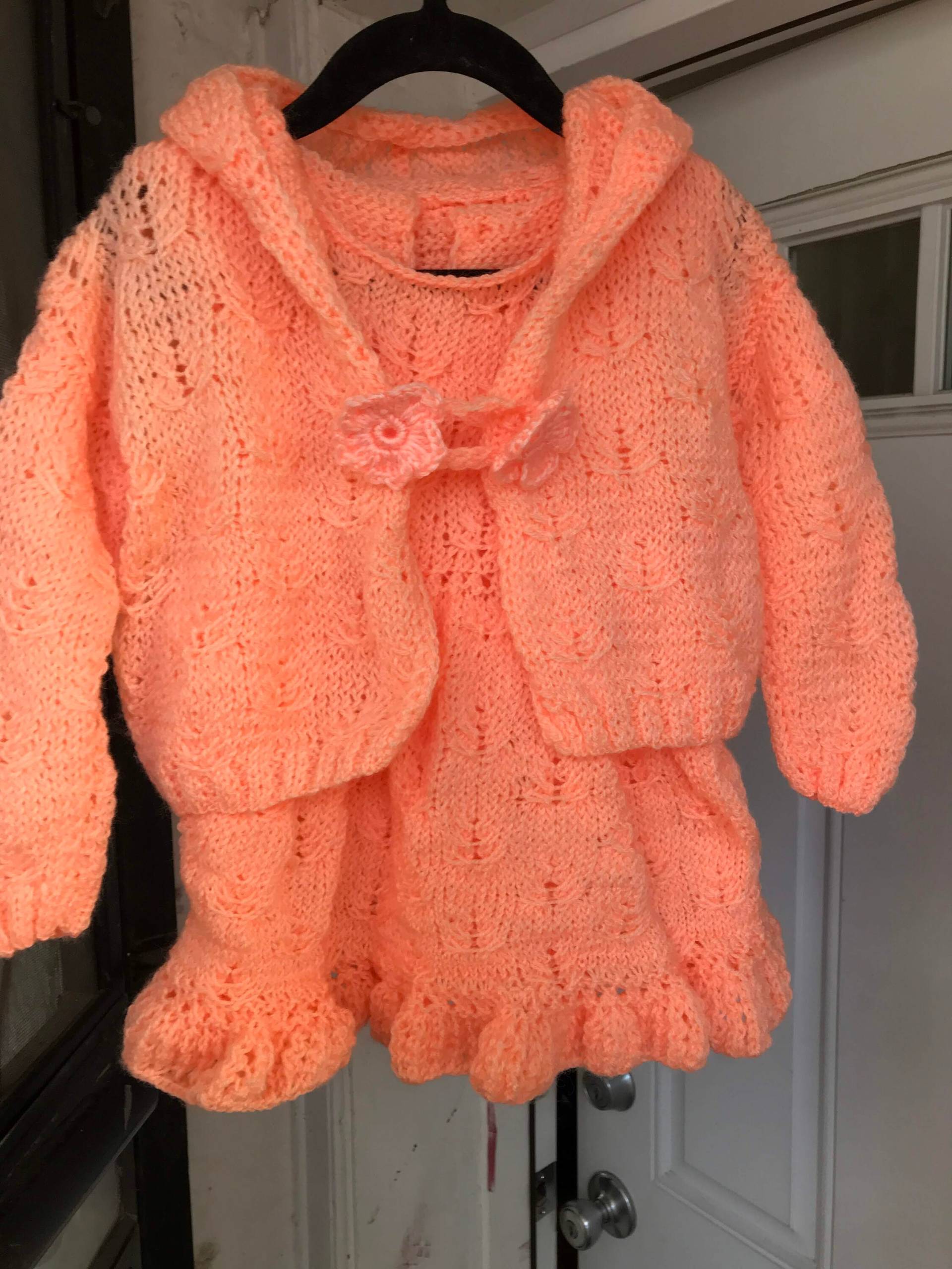 Kleinkind Kleid Mit Pullover Handgestrickt von LuxuryKnitFashion