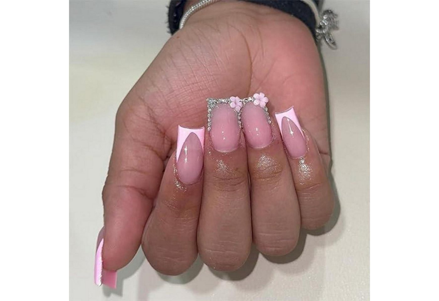 LuxusKollektion Kunstfingernägel Falscher Nagel mittellang Square Rosa Glitzer 3D Blumen mit von LuxusKollektion