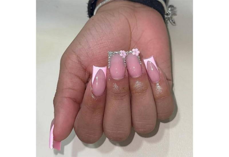 LuxusKollektion Kunstfingernägel Falscher Nagel mittellang Square Rosa Glitzer 3D Blumen mit von LuxusKollektion