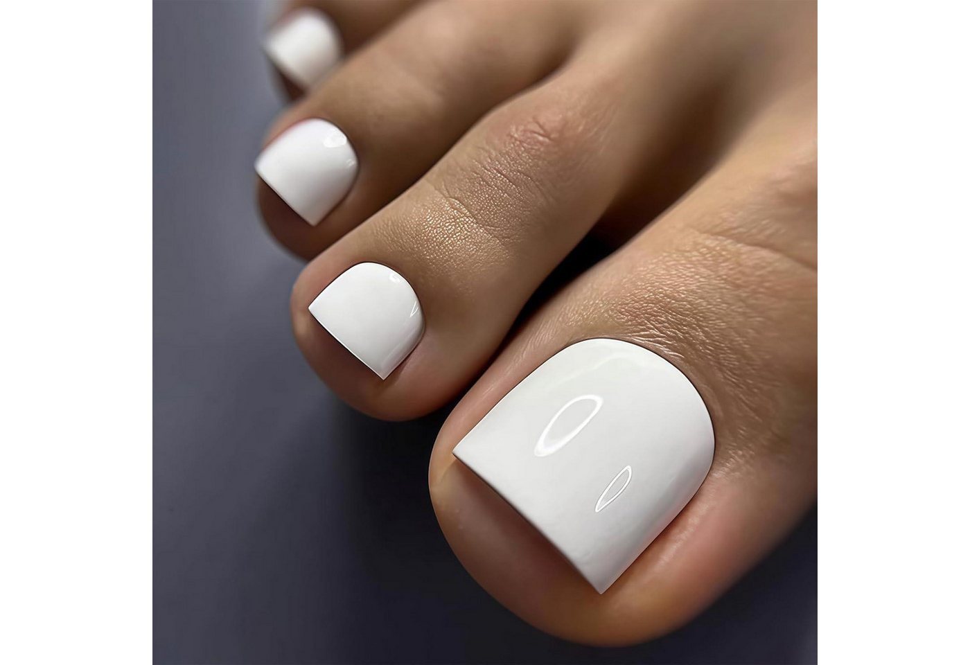 LuxusKollektion Kunstfingernägel Fußnägel zum Kleben 24 Stück kurz quadratisch weiß Hochglanz von LuxusKollektion