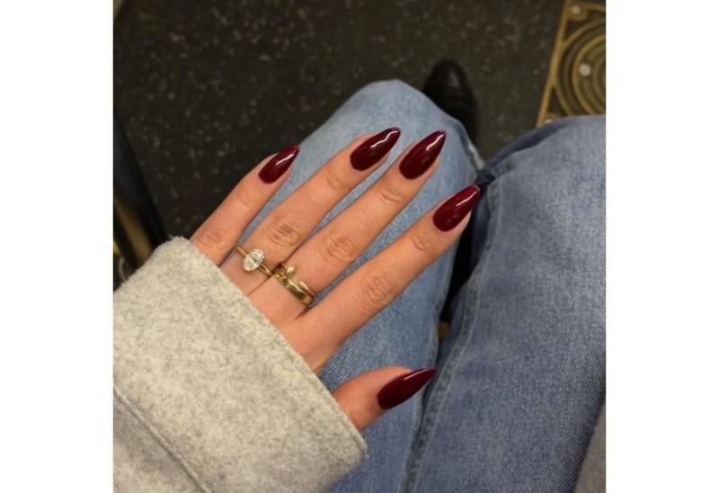 LuxusKollektion Kunstfingernägel Kunstnägel Press On Acryl Full Cover Mittel Mandel 24 Burgunderrot von LuxusKollektion