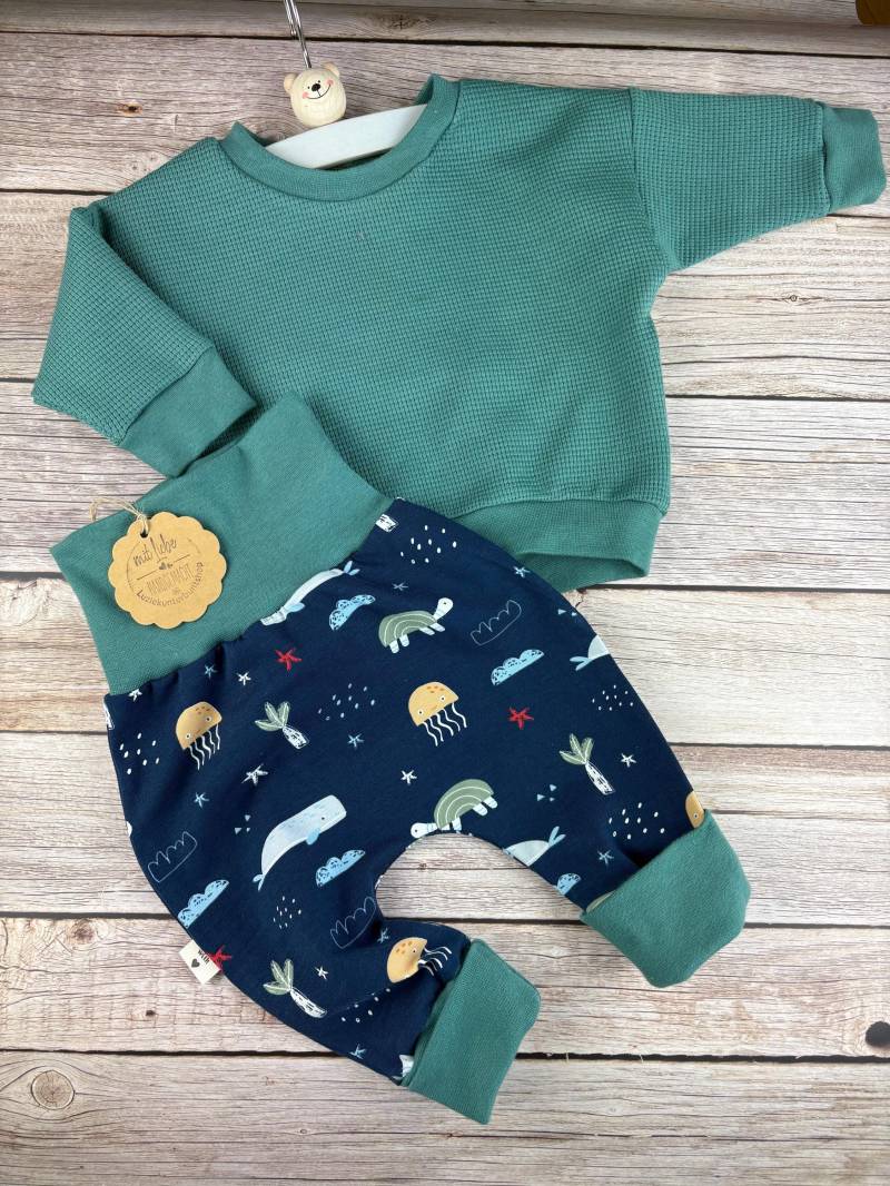 Baby Kinderset Tiere Wal Waffeljersey Pumphose Sweater Babyhose Mitwachshose Babygeschenk Geburt Kinderkleidung Babykleidung 56-80 von LuzieKunterbuntshop