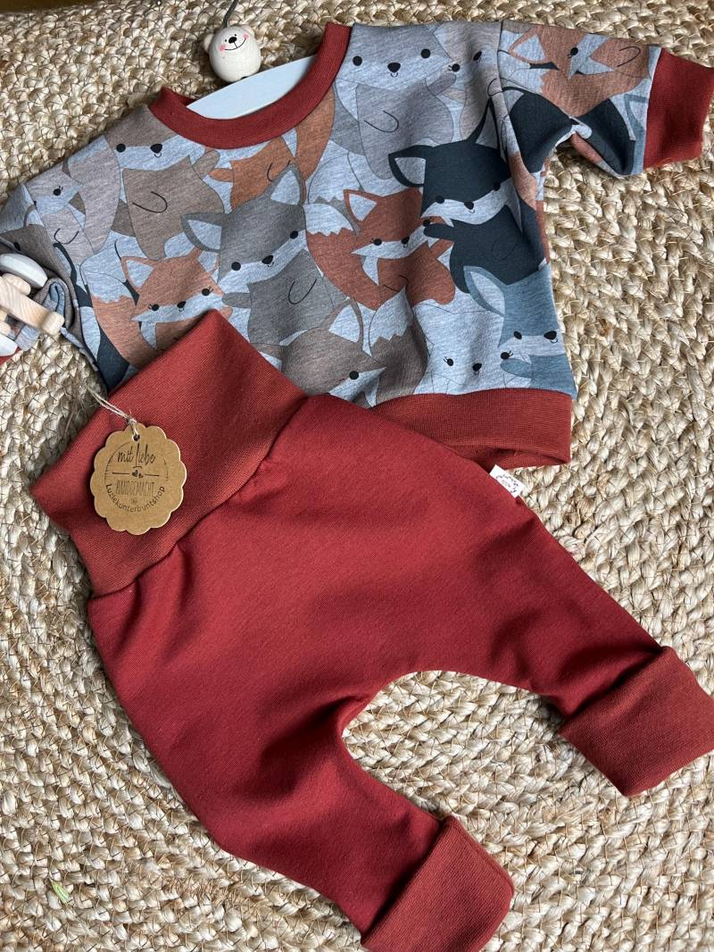 Baby Kinder Set Pumphose Füchse Waldtier Sweatjersey Sweater Sweatshirt Babyhose Babyshirt Babygeschenk Geburt Geburtstag Genderneutral von LuzieKunterbuntshop