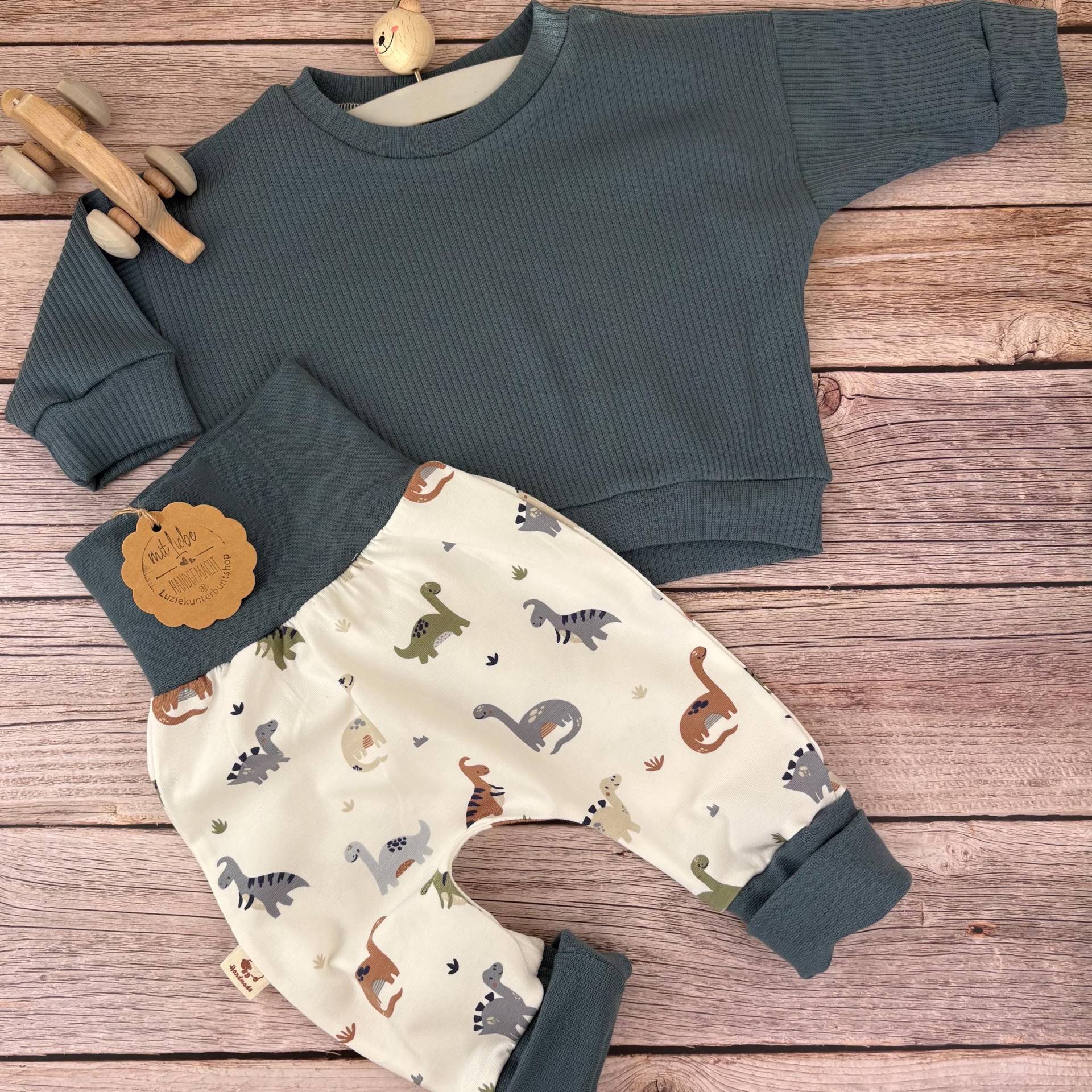 Baby Pumphose Set Dinos Indigo Ribjersey Sweater Sweatshirt Babyhose Babyshirt Mitwachshose Babyset Babygeschenk Geburt Genderneutral von LuzieKunterbuntshop