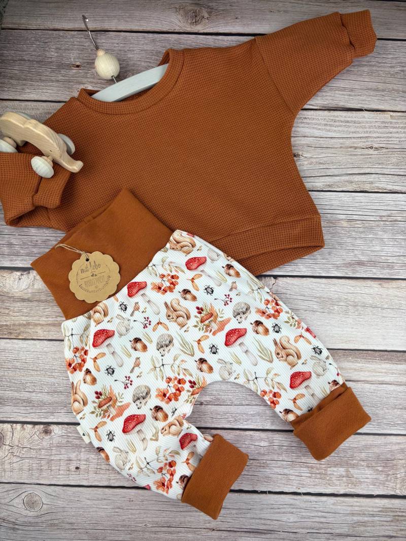 Baby Pumphose Set Waldtiere Igel Waffel-Rippjersey Sweater Sweatshirt Babyhose Babyshirt Mitwachshose Babyset Kinder Babygeschenk Geburt von LuzieKunterbuntshop