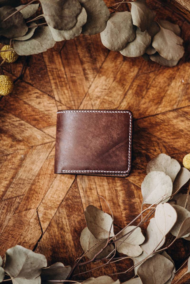 Premium-Vollnarbenleder-Brieftasche Mit Gravur - Geschenk Für Ihn | Mann, Vater, Chef von Lvivleather