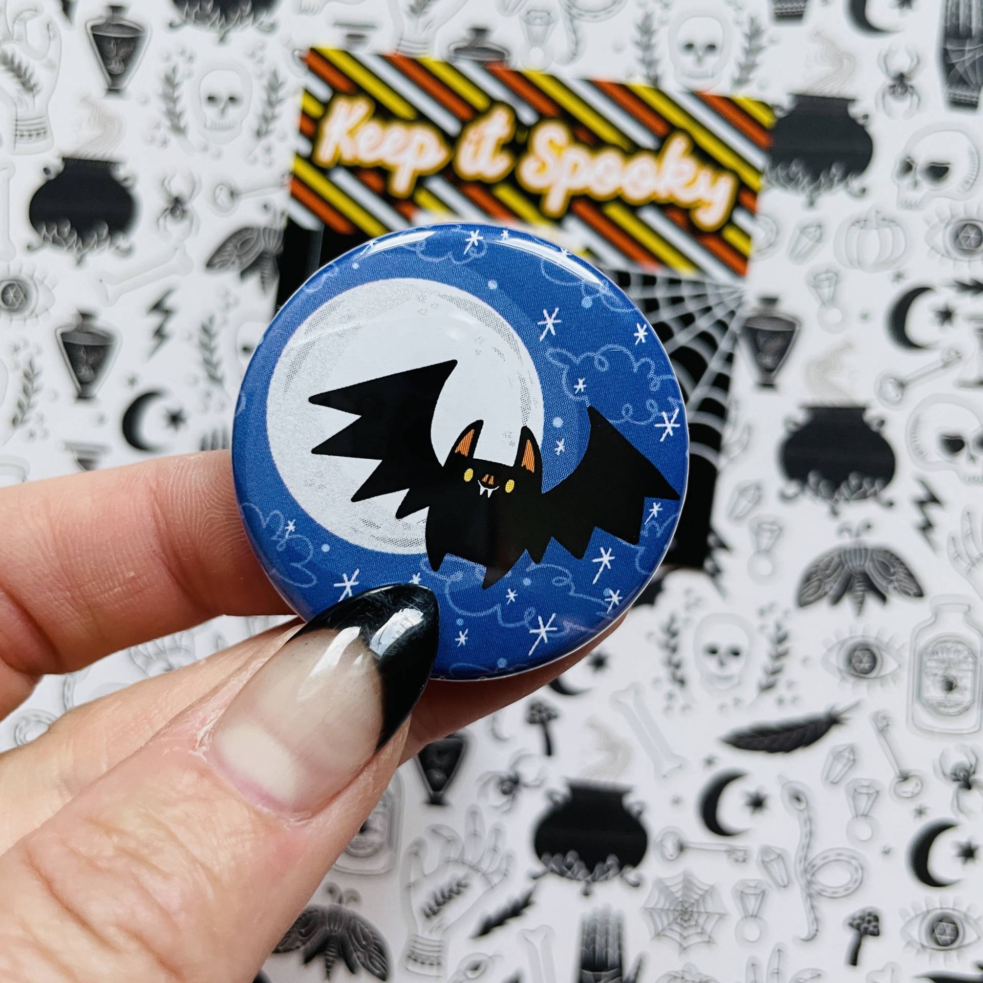 Niedlicher Vampir Fledermaus Pin Oder Magnet Für Halloween Liebhaber | Knopf Button Pack von LydiaJeanArt