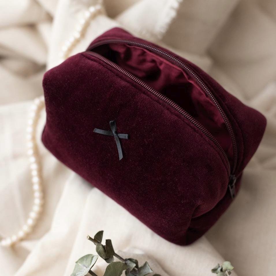 Weinrote Schminktasche Aus Samt - Kosmetiktasche Weihnachtsgeschenk Geschenk Für Sie Weinrote Schminktasche Aus Samt - Kosmetiktasche Weihnachtsgeschenk Geschenk Für Sie von LyiaShop