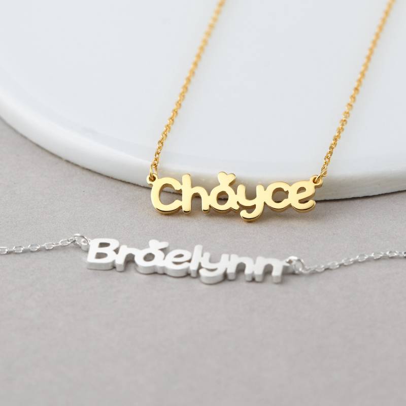 Name Anhänger Halskette, Personalisierte Weihnachtsgeschenk Für Tochter, Zierliche Schmuck Geschenk, Tween Mädchen Script Halskette von LymGifts