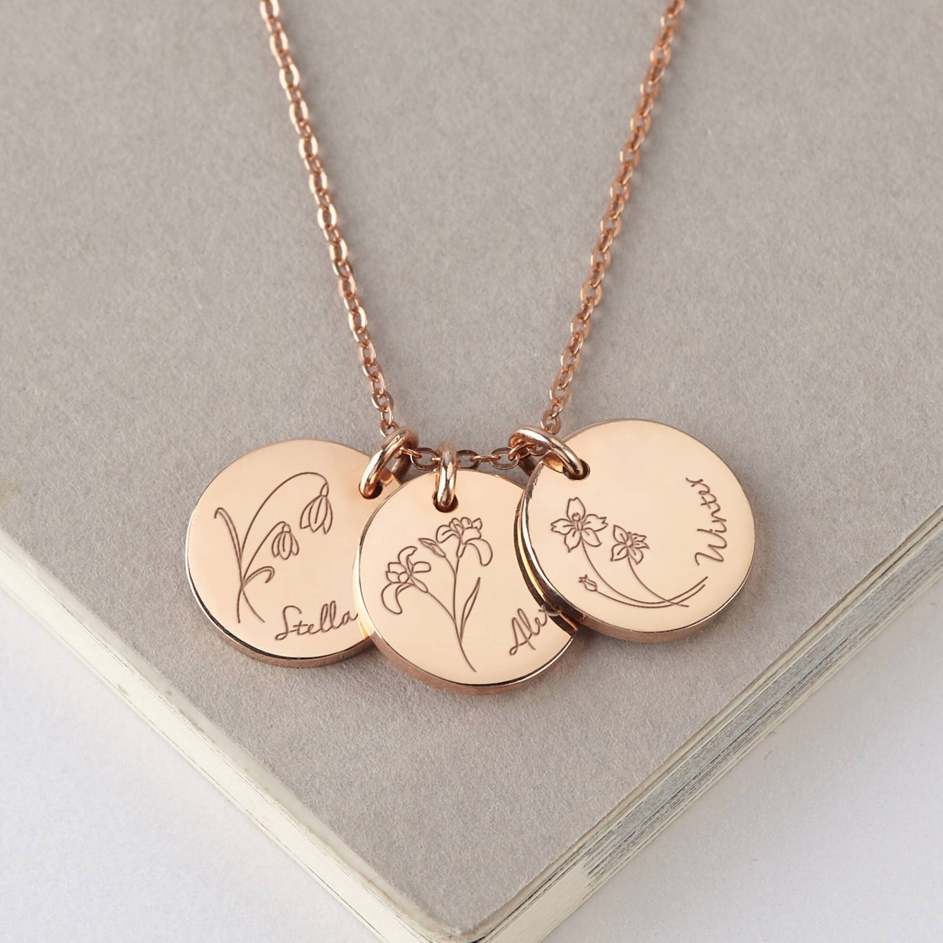 Oma Geburt Monat Blume Halskette, Enkel Halskette Mit Kinder Name, Personalisierte Großmutter Schmuck, Familie von LymGifts