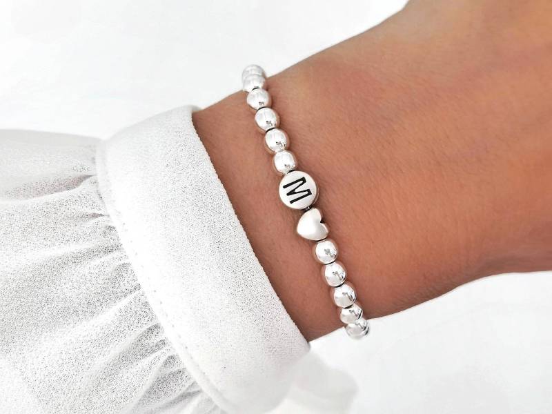 Partnerarmband Mit Wunschtext Silber/Perlenarmband Armbänder Buchstabe Und Herz Initialen Armband von Lymaja