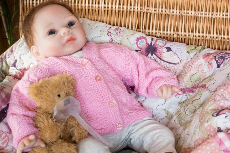 Superweiche Rosa Baby V-Hals-Taste Bis Strickjacke Handgestrickt in Weichen Acryl Dk-Garn. Erste/Neugeborenen Größe von LynTheCraftyKnitter