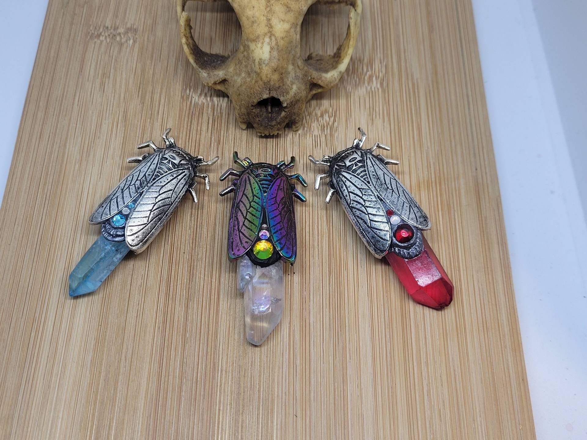 Zikaden Bergkristall Amulett - Anhänger/Schmuck Edelstein Fantasy Zikaden Bergkristall Amulett - Anhänger/Schmuck Edelstein Fantasy von LyncasCreations