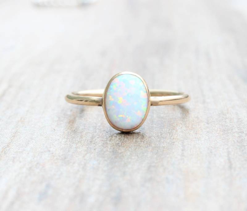 Labradorit Ring 14K Gold Filled Ovaler Stapelring von LyndyLouDesigns