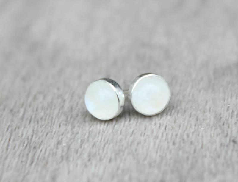 sterling Silber Regenbogen Mondstein Ohrstecker Cabochon 6 Mm von LyndyLouDesigns