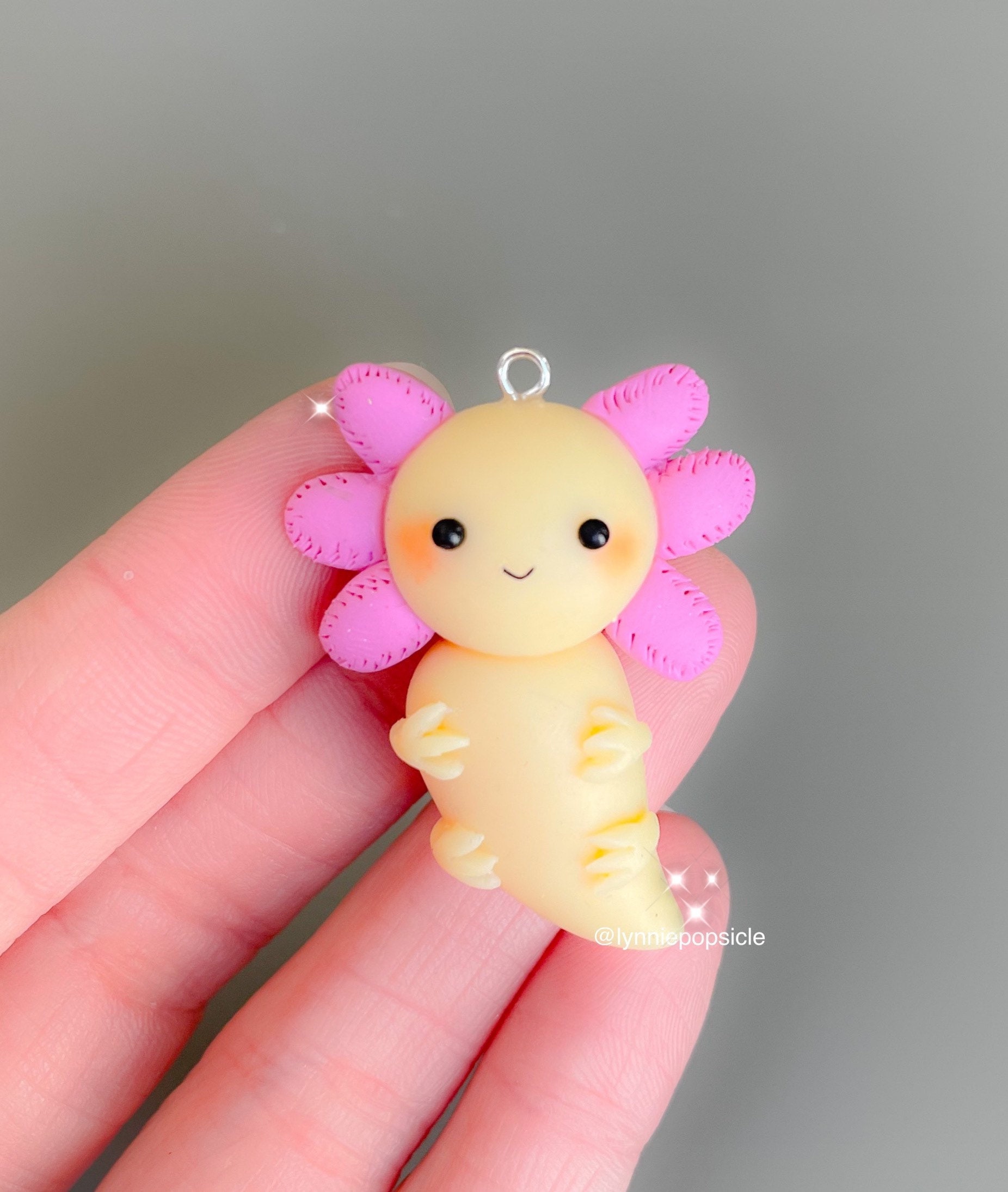Kawaii Axolotl Anhänger, Polymer Clay Charms, Schlüsselbund, Geschenke, Schmuck, Maschenmarkierer, Fortschrittsanzeiger Kawaii Axolotl Anhänger, Polymer Clay Charms, Schlüsselbund, Geschenke, Schmuck, Maschenmarkierer, Fortschrittsanzeiger von LynniePopsicle