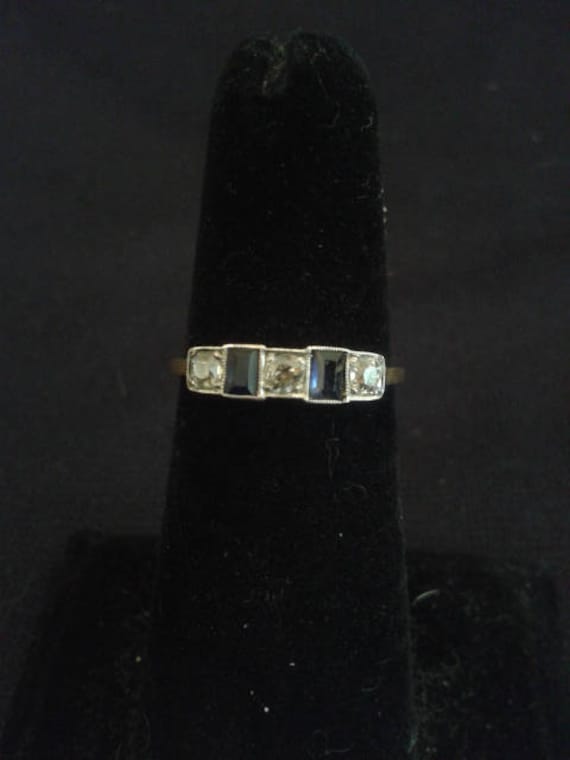 Edwardian Saphir Und Diamant-Ring Mit Platin 18K Gelbgold Edwardian Saphir Und Diamant-Ring Mit Platin 18K Gelbgold von LynsEstateJewelry