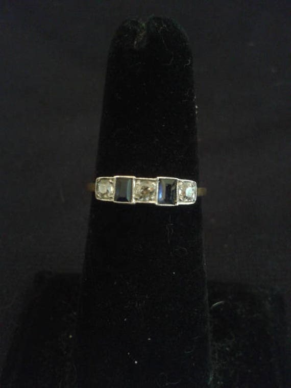 Edwardian Saphir Und Diamant-Ring Mit Platin 18K Gelbgold Edwardian Saphir Und Diamant-Ring Mit Platin 18K Gelbgold von LynsEstateJewelry
