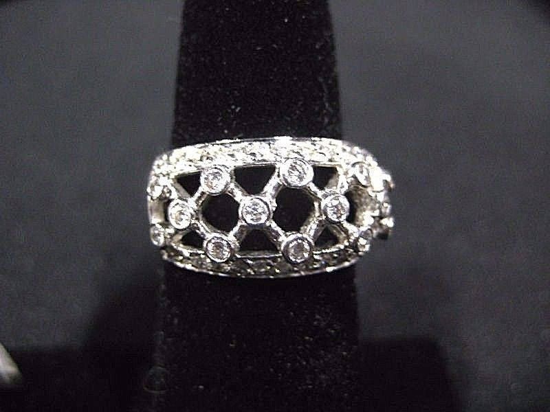 Estate Diamant-Ring in 14 K Weißgold Gitter Arbeit Design Estate Diamant-Ring in 14 K Weißgold Gitter Arbeit Design von LynsEstateJewelry
