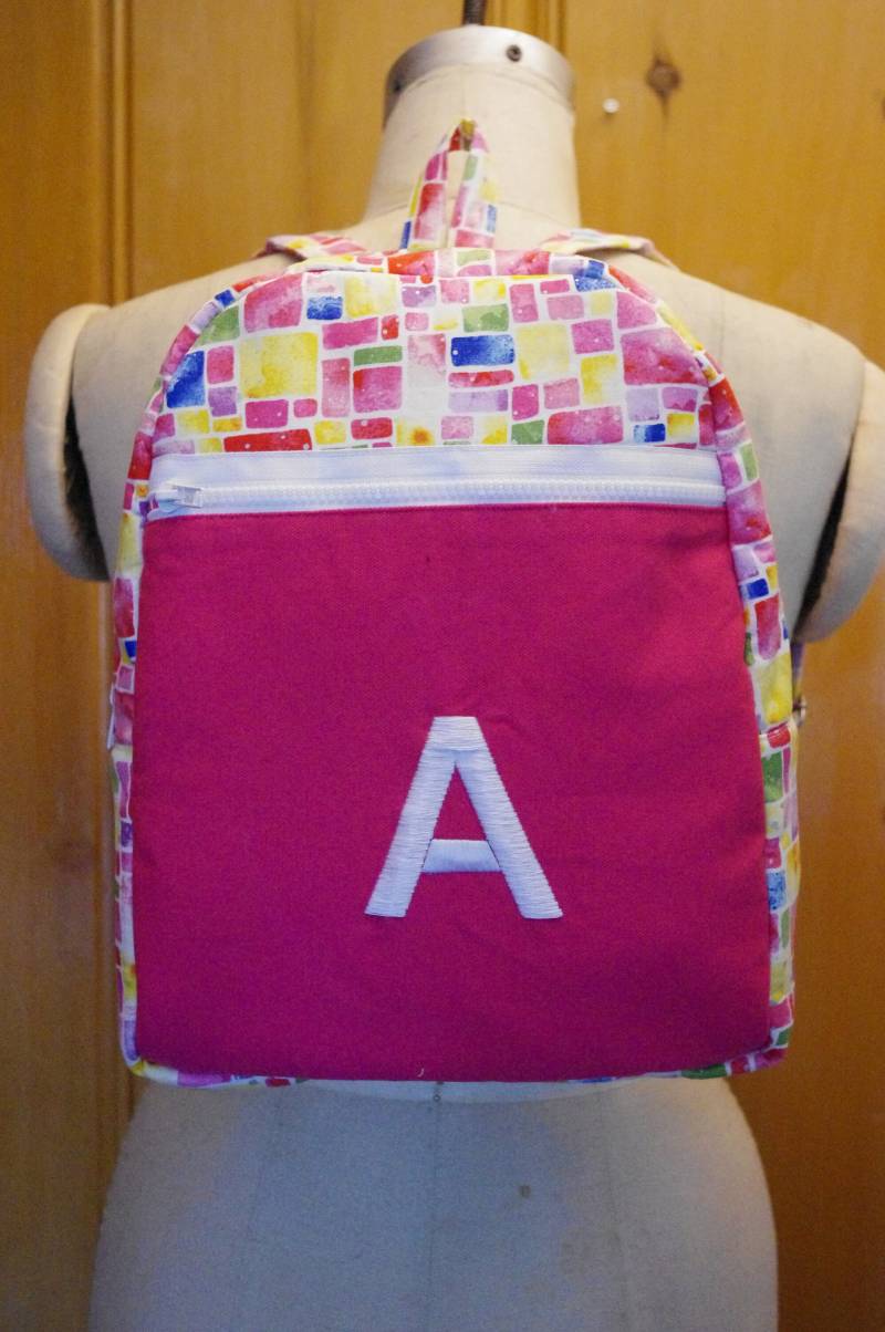 Monogrammiert Glasmalerei Print Rucksack von LyraBugDesigns