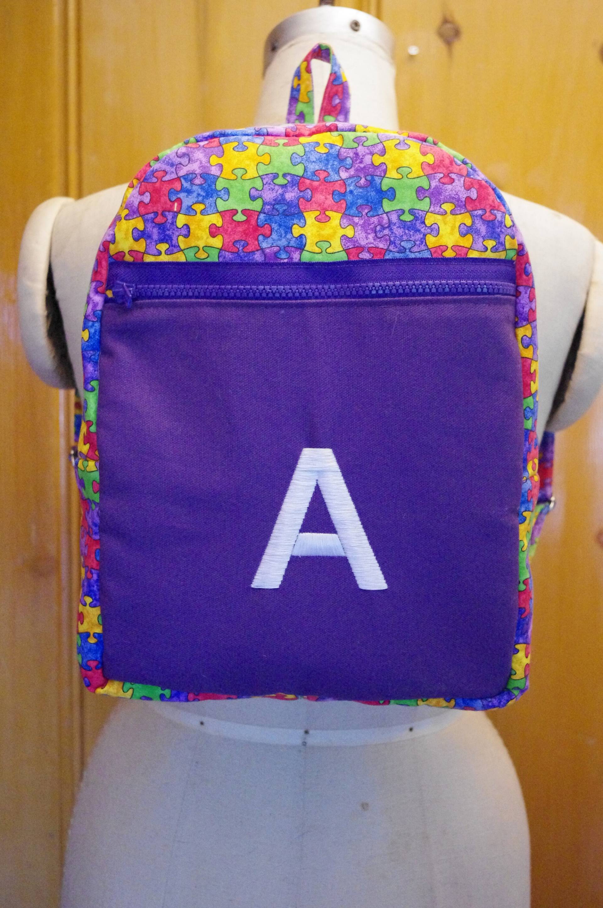 Monogrammiert Puzzleteil Rucksack Monogrammiert Puzzleteil Rucksack von LyraBugDesigns