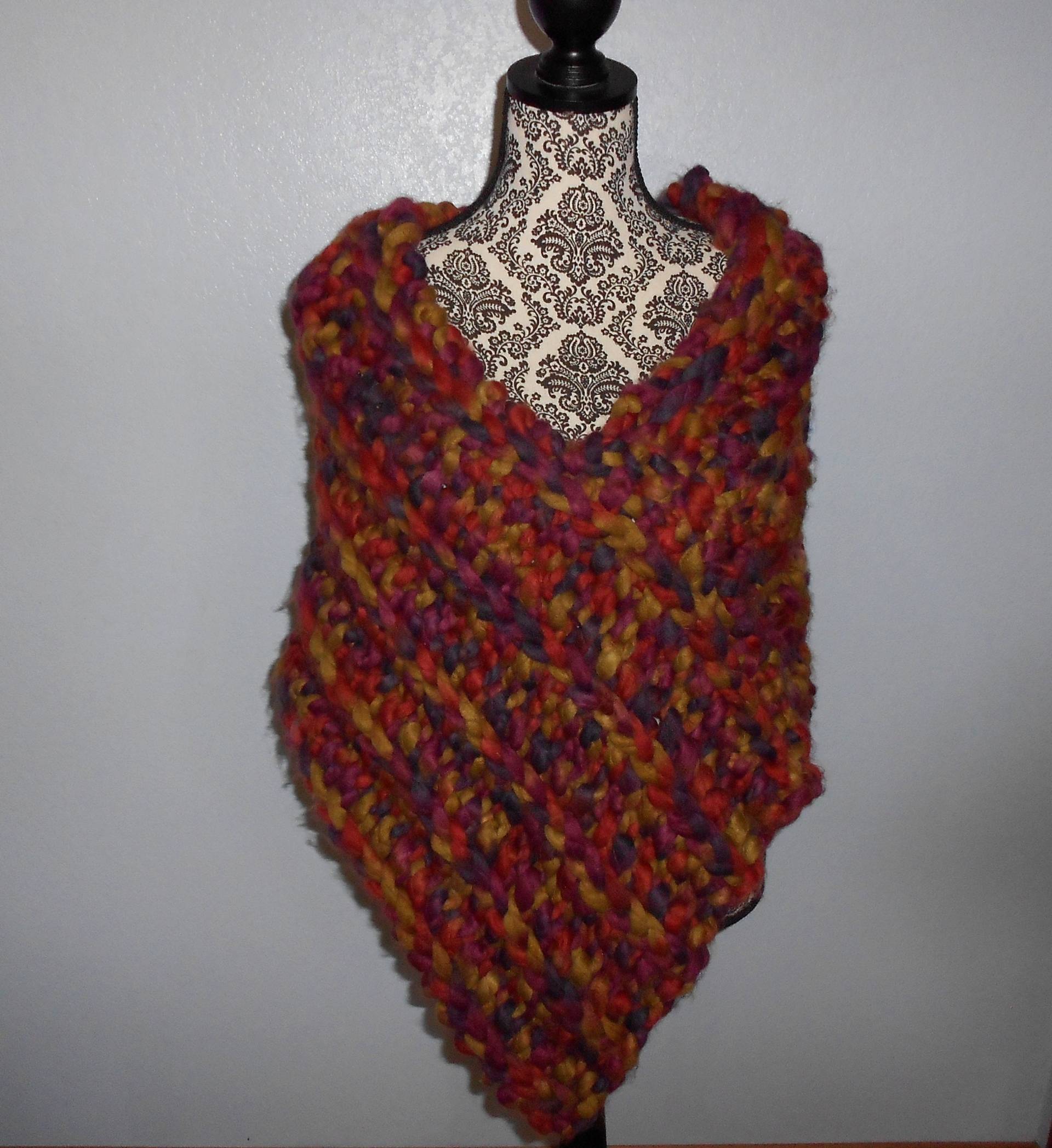 Chunky Fall Poncho Chunky Fall Poncho von Lyvondesign