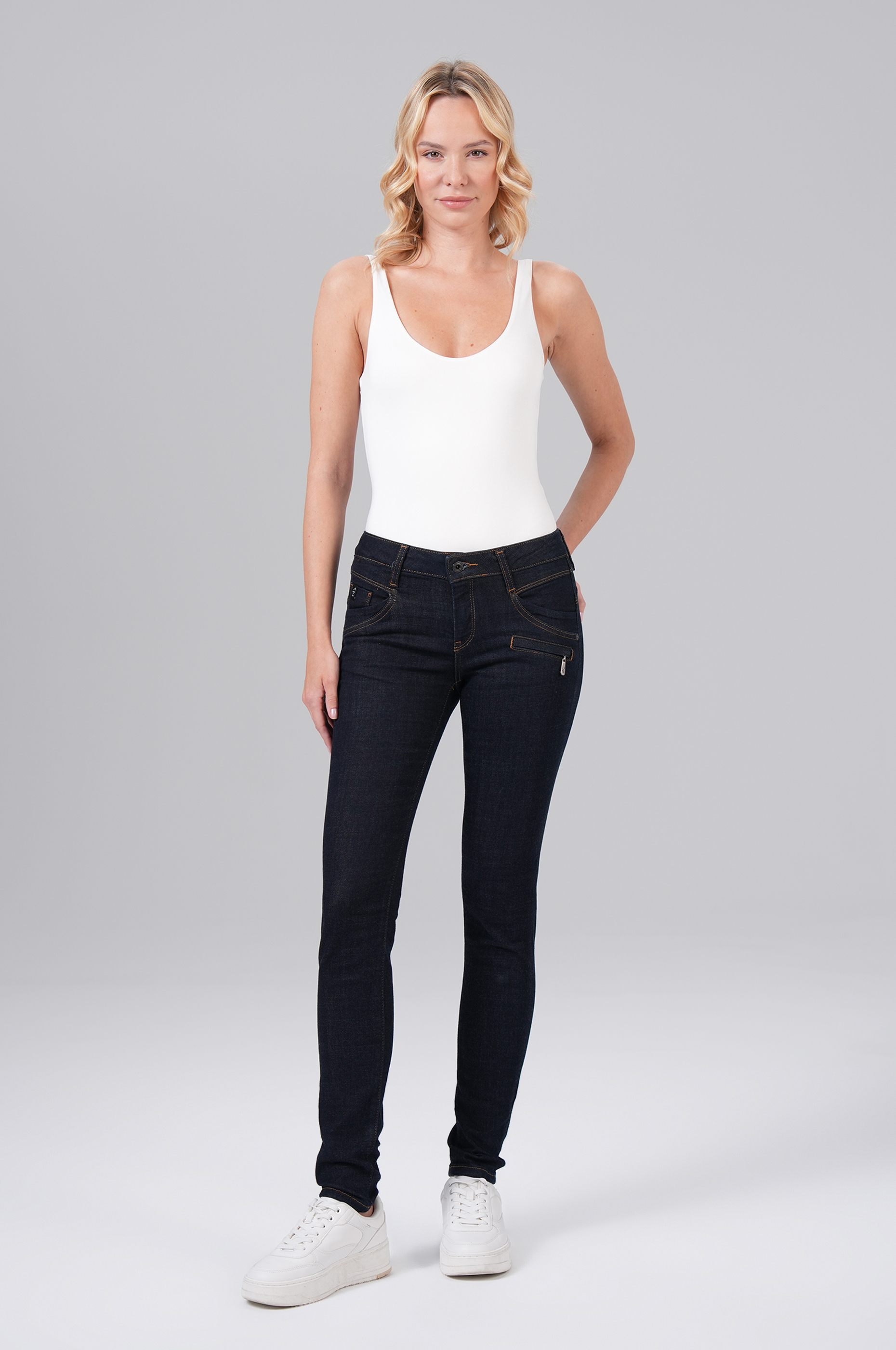 Suzy Skinny Fit | 25 | 28 von M.O.D