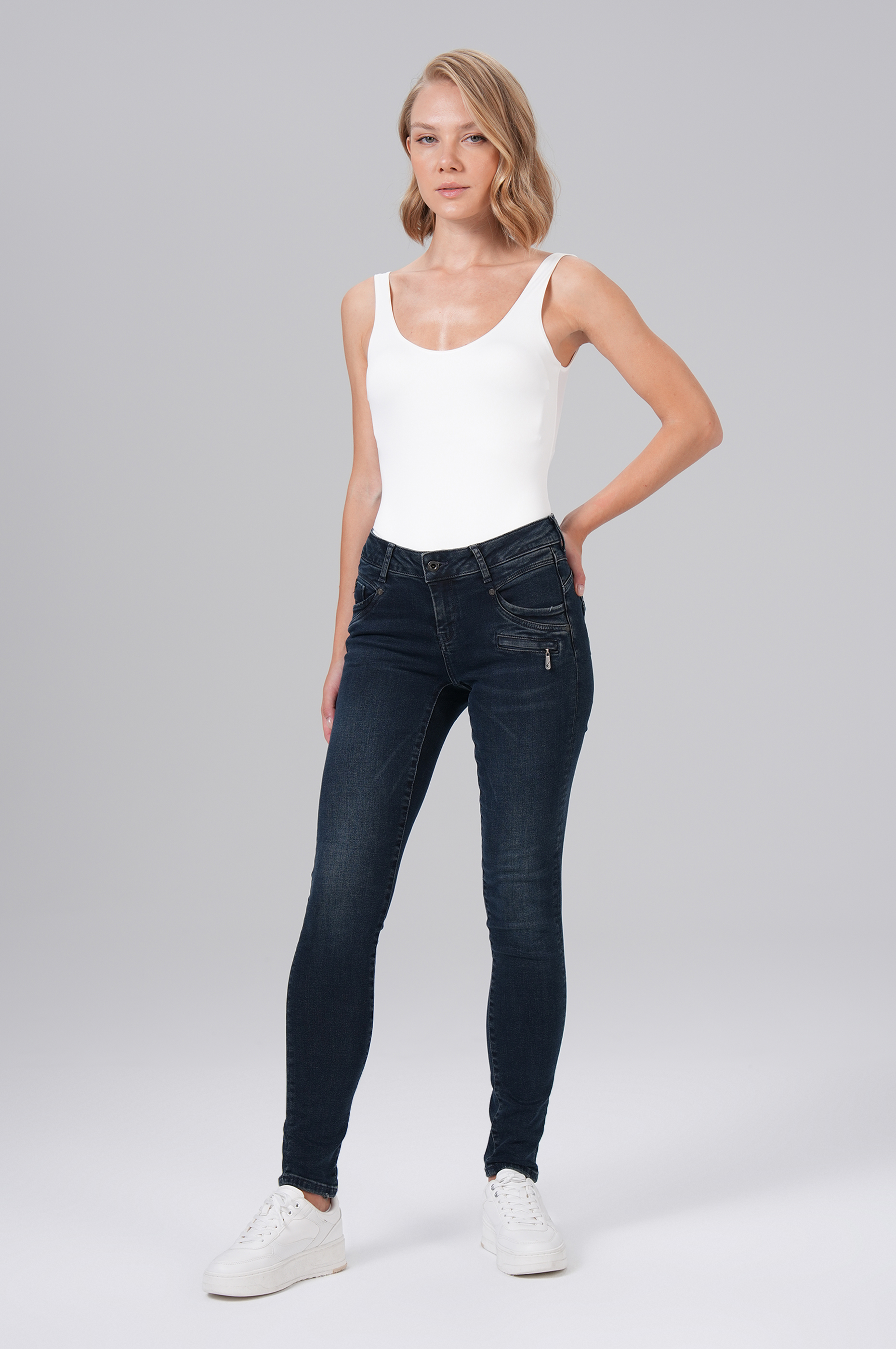 Suzy Skinny Fit | 30 | 25 von M.O.D