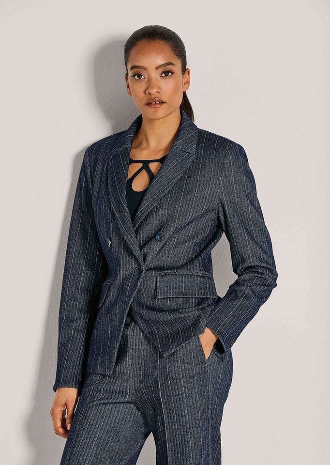 MADELEINE Kurzblazer Taillierter Businessblazer mit Nadelstreifen Blazer mit Reverskragen, Pattentaschen und langen Ärmeln MADELEINE Kurzblazer Taillierter Businessblazer mit Nadelstreifen Blazer mit Reverskragen, Pattentaschen und langen Ärmeln von MADELEINE