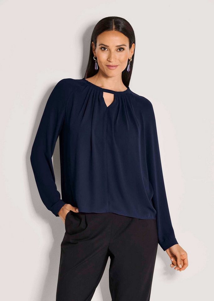 MADELEINE Langarmbluse Elegante Bluse mit V-Ausschnitt Zarte Falten mit semitransparente Eleganz und langen Ärmeln von MADELEINE