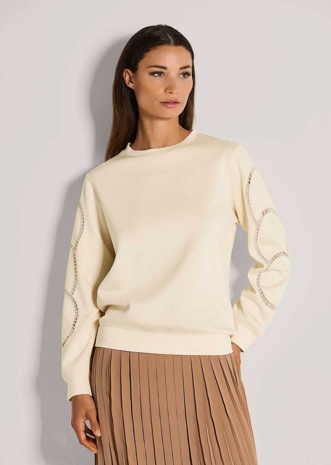 MADELEINE Langarmshirt Langarm-Oberteil mit Mesh-Details Rundhals Pullover mit Lochstickerei, elastischen Bündchen von MADELEINE