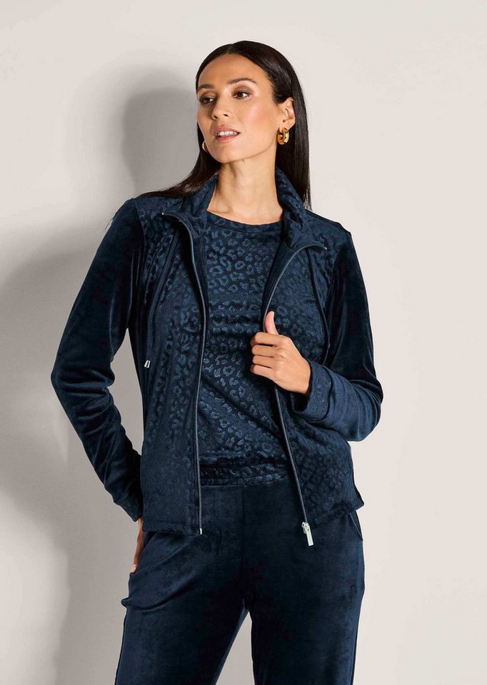 MADELEINE Outdoorjacke Flauschige Nickijacke mit Reißverschluss Sportive Jacke mit Stehkragen und Taschen von MADELEINE