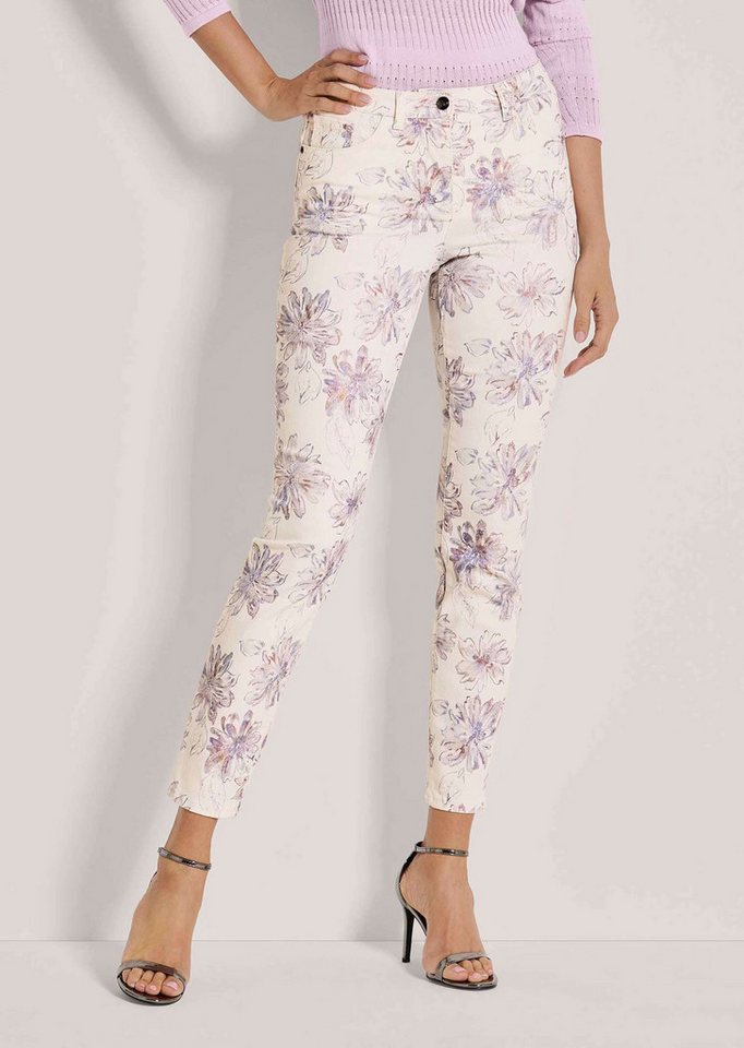 MADELEINE Stoffhose Kurzgröße: Schlanke Hose mit Unikat-Print von MADELEINE