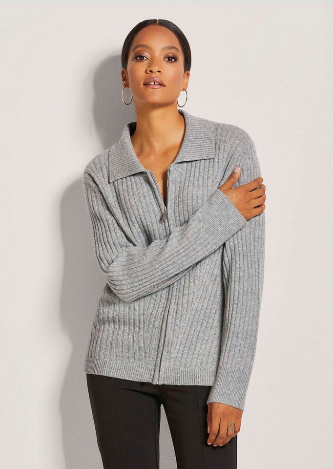 MADELEINE Strickjacke Strickjacke mit Reißverschluss MADELEINE Strickjacke Strickjacke mit Reißverschluss von MADELEINE