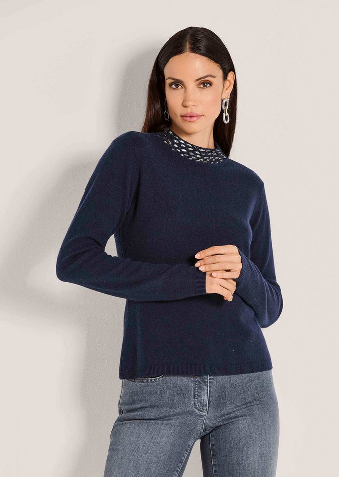 MADELEINE Strickpullover Eleganter Wollpullover mit Stehkragen Glattstrickpullover mit Ziersteinen, Rippstricksaum und Langarm MADELEINE Strickpullover Eleganter Wollpullover mit Stehkragen Glattstrickpullover mit Ziersteinen, Rippstricksaum und Langarm von MADELEINE