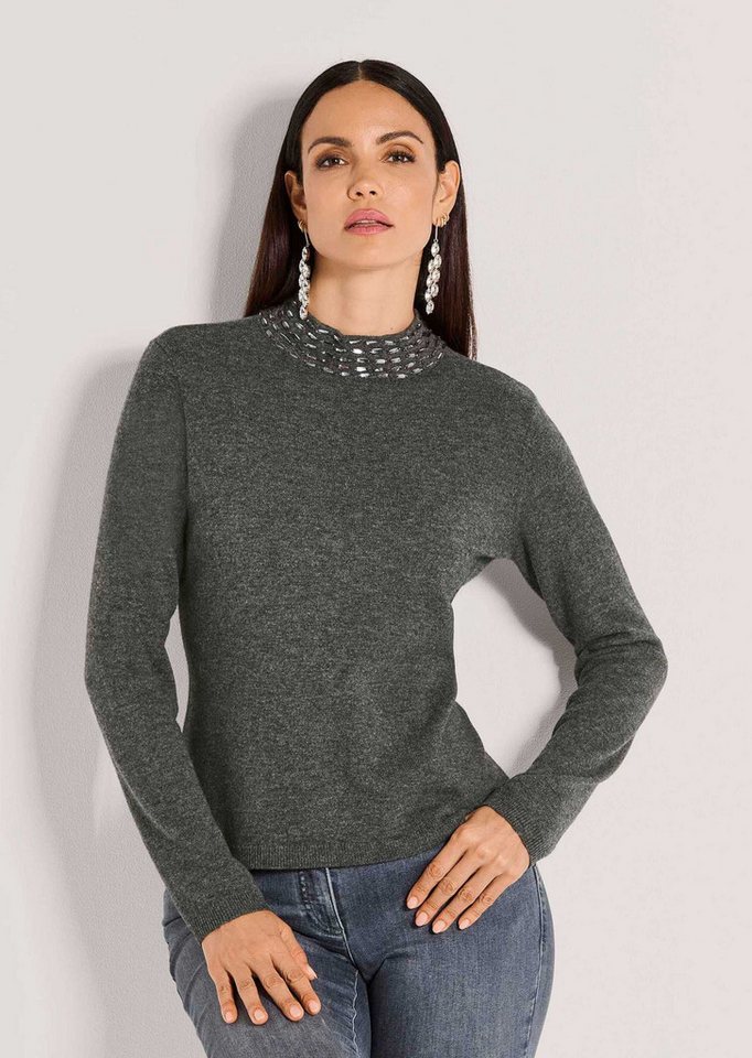 MADELEINE Strickpullover Eleganter Wollpullover mit Stehkragen Glattstrickpullover mit Ziersteinen, Rippstricksaum und Langarm MADELEINE Strickpullover Eleganter Wollpullover mit Stehkragen Glattstrickpullover mit Ziersteinen, Rippstricksaum und Langarm von MADELEINE