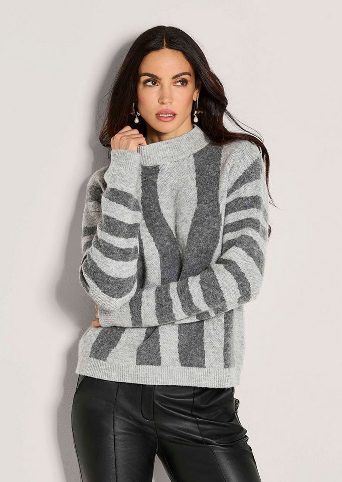 MADELEINE Strickpullover Stilvoller Strickpullover mit modernem Allover-Muster Wollpullover mit Stehkragen, Rippenbündchen und Langarm von MADELEINE