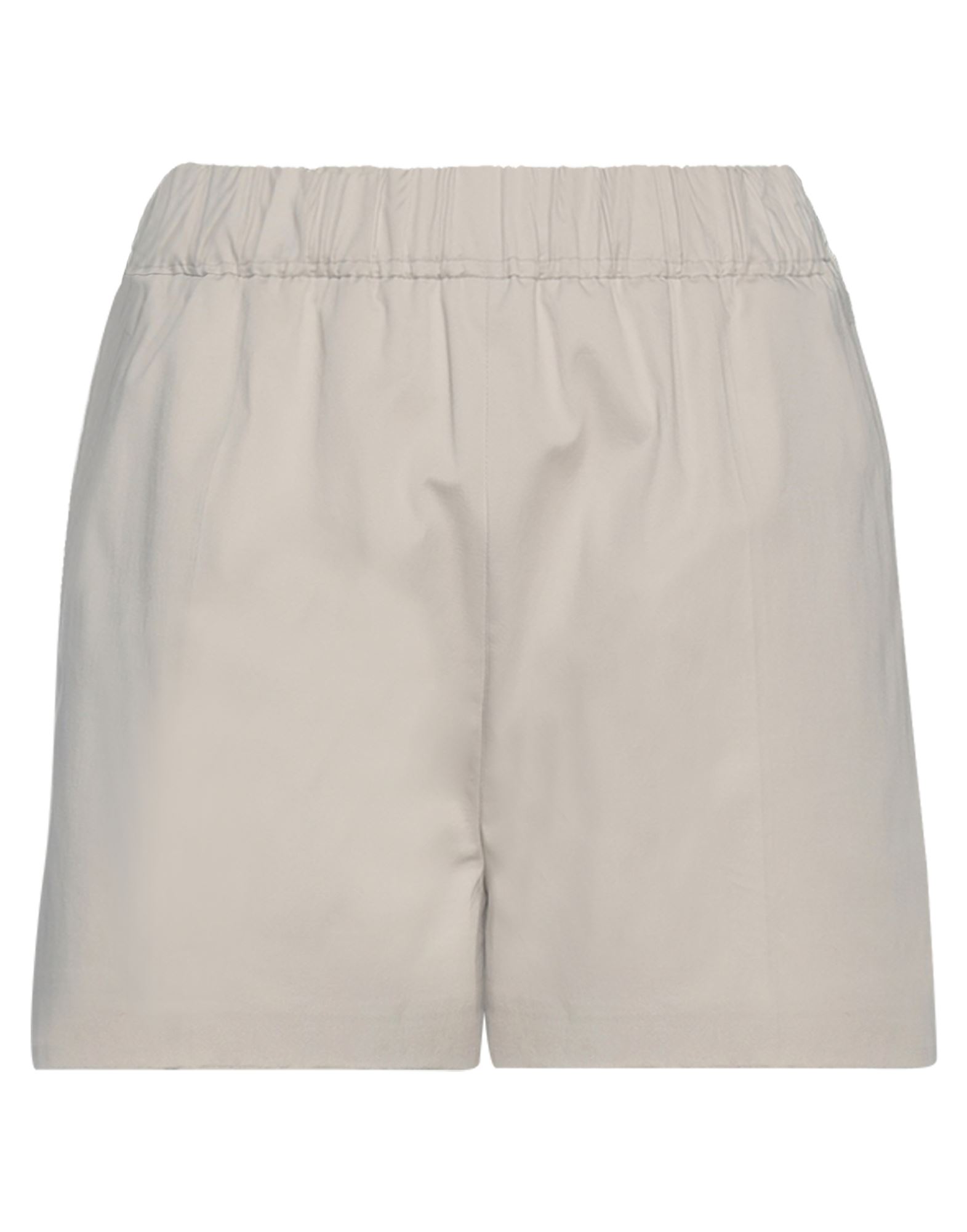 MAGDA BUTRYM Shorts & Bermudashorts Damen Hellgrau von MAGDA BUTRYM