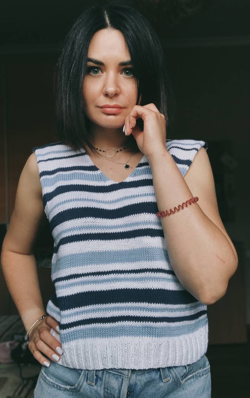 Gestreiftes Baumwoll-Tank-Top Handstrick-Tank-Top Baumwollstrick-Top Gestreiftes Baumwoll-Tank-Top Handstrick-Tank-Top Baumwollstrick-Top von MAGNOLIAKNITWEAR