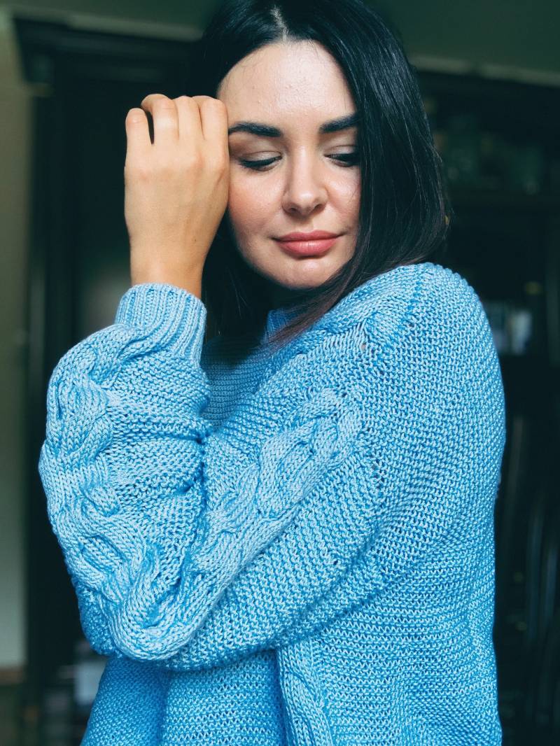 Handgestrickter Oversize Baumwollpullover Pullover Aus Baumwolle Mit Zopfmuster von MAGNOLIAKNITWEAR