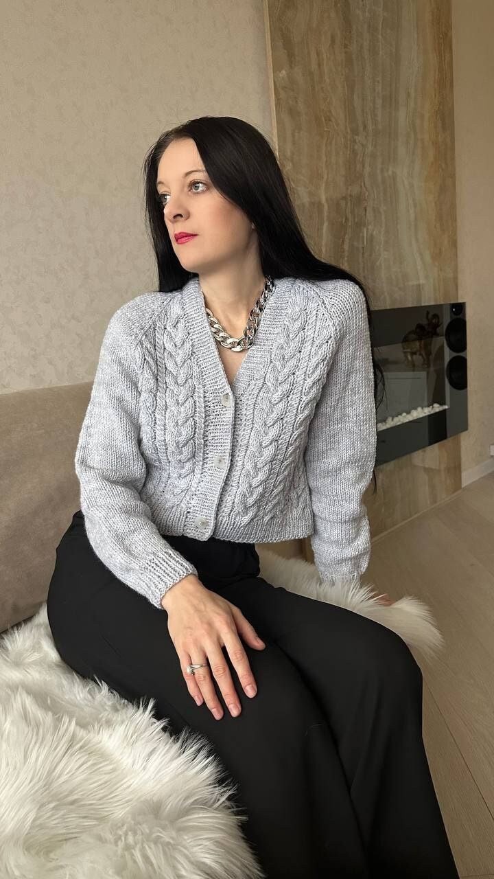 Zopfmuster-Strickjacke Handmade Grobstrick-Strickjacke Kurze Strickjacke Für Frauen von MAGNOLIAKNITWEAR